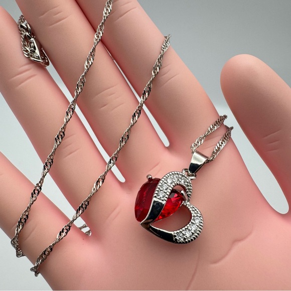 New Silver Plated Red Heart Pendant Necklace with Twisted Chain - Picture 5 of 7